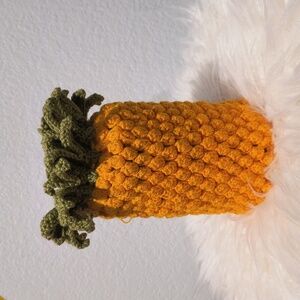 Cover crocheted in macramé thread, pineapple shape.  New